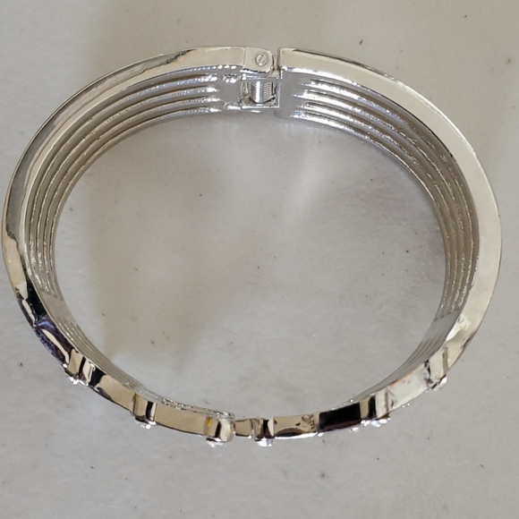 Silver bracelet with crystal stones - Picture 3 of 5